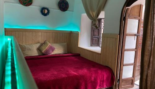 Double or Twin Room with Private Bathroom