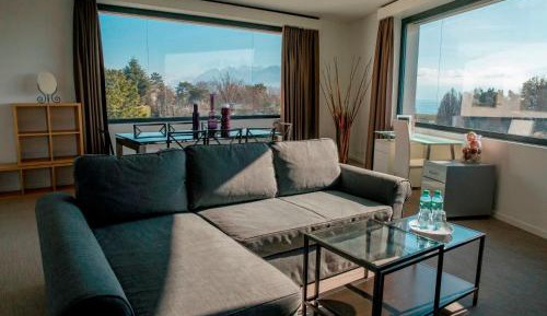 Apartment with Panoramic View