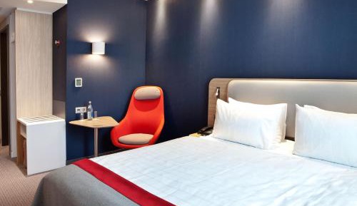 Standard Queen Room - Top Floor
