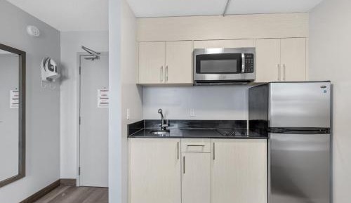 Deluxe Family Suite