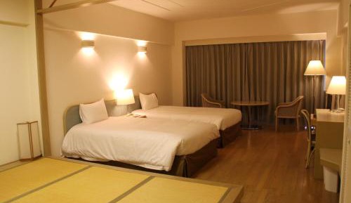 Standard Family Room with Tatami Area - Non-Smoking