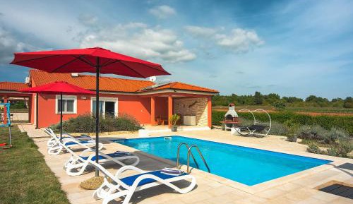 Three-Bedroom Holiday Home 