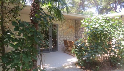 Bungalow with Terrace