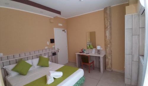 Deluxe Double Room with Terrace