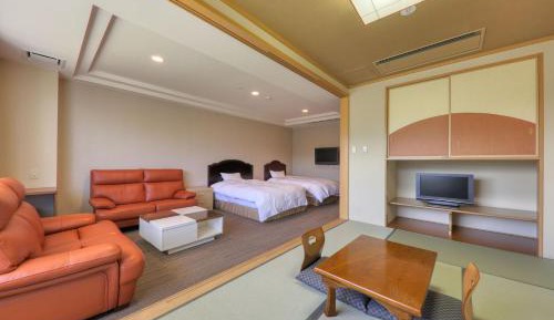 Junior Suite with Private Bathroom with Mountain View