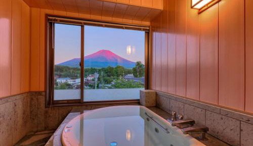 Suite with Hot Spring Bath with Mountain View