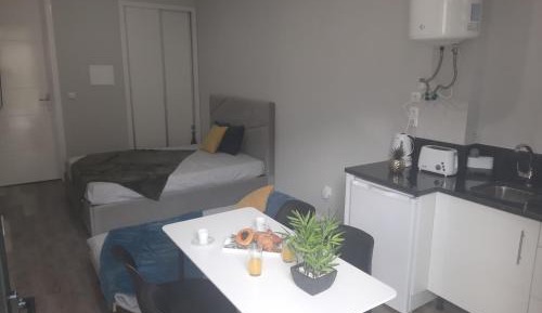 Deluxe Double Room with Extra Bed