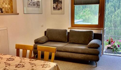 Apartment with Garden View