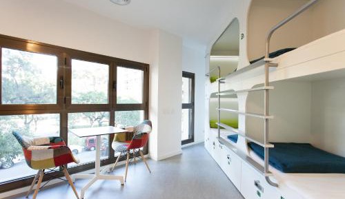 Bed in 8-Bed Mixed Dormitory Room