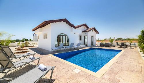 Kymma #5 - Three-bedroom Bungalow with Private Pool