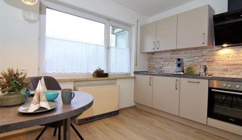 Apartment with Balcony - Annex