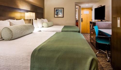 Standard Queen Room with Two Queen Beds - Non Smoking 