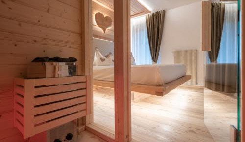 Suite with Sauna