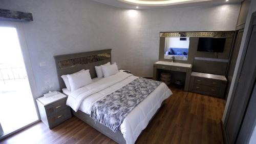 Junior Suite Nile view