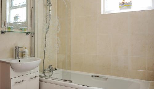 Standard Single Room with Shared Bathroom
