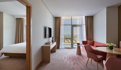 Junior Suite with City View