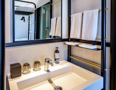 Plus King Room with City View 