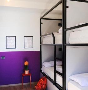 12-Bed Mixed Dormitory Room