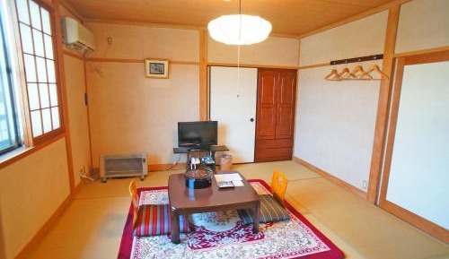 Japanese-Style Twin Room with Shared Bathroom