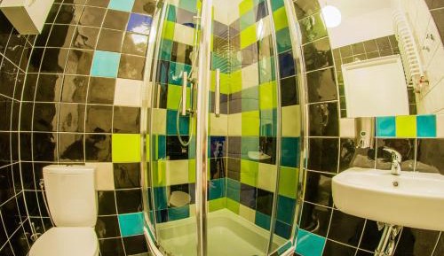 Room for 6 People with Private Bathroom