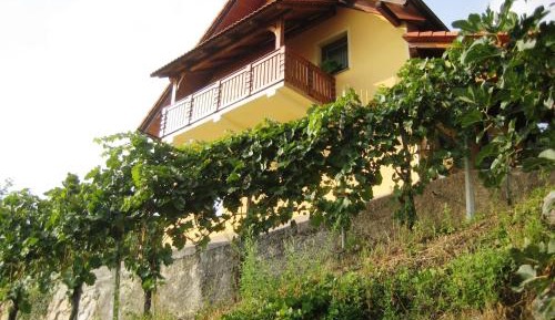 One-Bedroom Holiday Home with Balcony