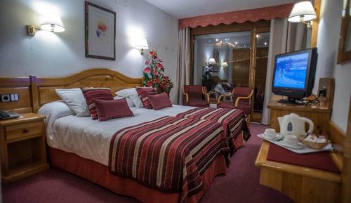 Double or Twin Room with Balcony