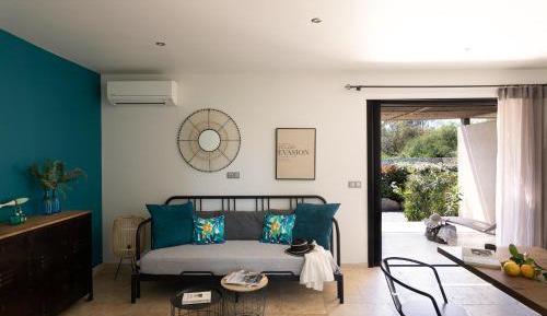 Apartment with Pool View 