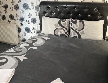 Deluxe Double Room with Shower