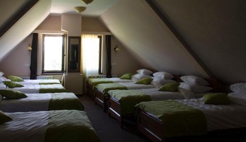 Octuple Room