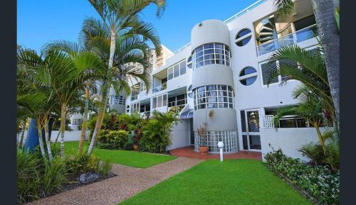 Two-Bedroom Apartment with Ocean View - Mid Floor