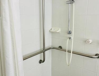 Standard Twin Room - Disability Access