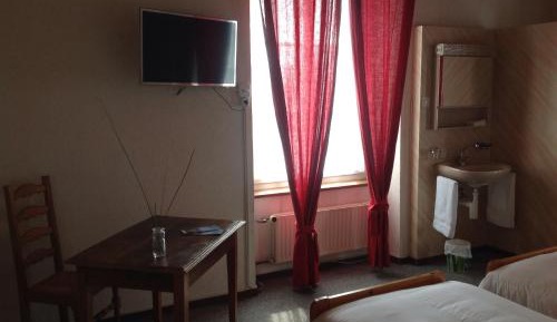 Twin Room with Shared Toilet
