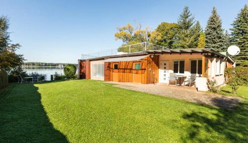 Bungalow - Water Front 