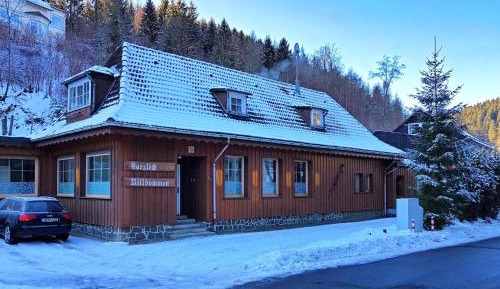 Five-Bedroom Holiday Home