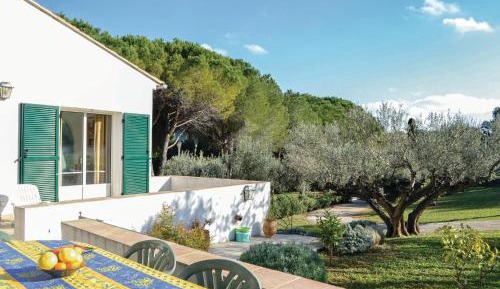 Three-Bedroom Holiday Home 