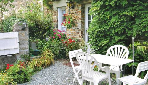 One-Bedroom Holiday Home