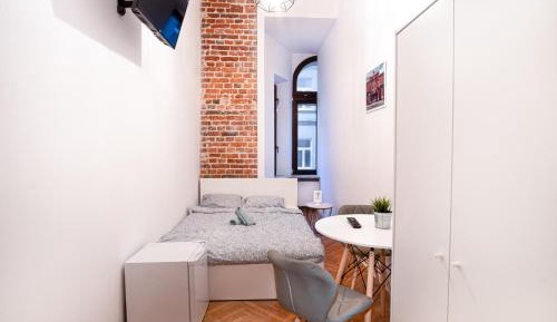 Standard Double Room with Shared Bathroom