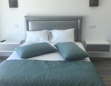 Deluxe Double Room with Balcony and Sea View