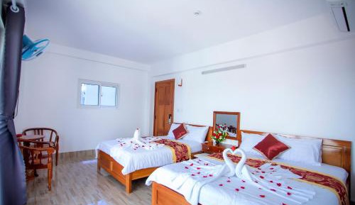 Deluxe Double Room with Balcony and Sea View