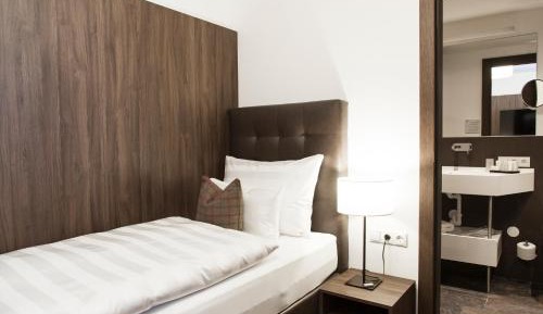 Standard Single Room with Shower