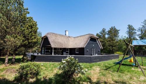 Four-Bedroom Holiday Home
