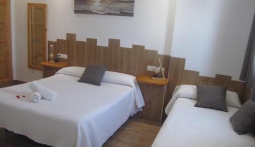 Triple Room with Private Bathroom