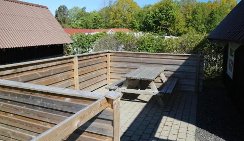 Cottage with Shared Bathroom (5 Adults)