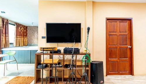 Deluxe Family Room