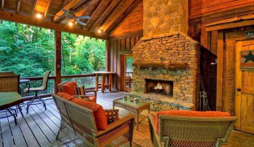 Two-Bedroom Holiday Home