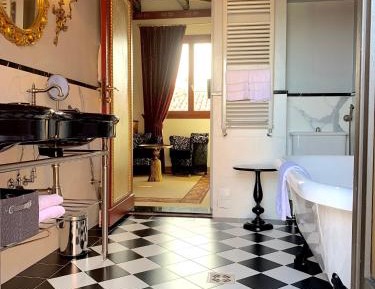 Double or Twin Room with Partial Canal View - Top Floor