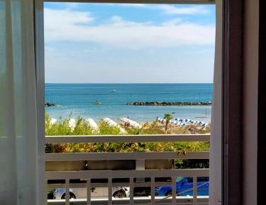 Single Room with Balcony and Sea View