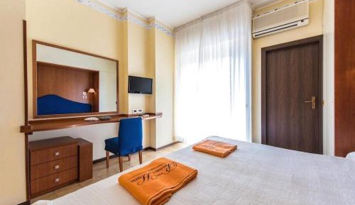 King Room with Lateral Sea View