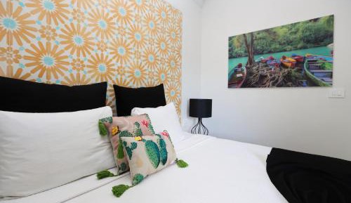 Queen Room with Garden View