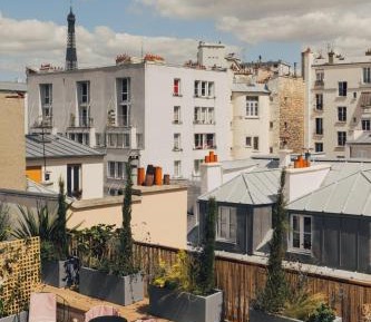 Riviera Superior Room with Eiffel Tower View
